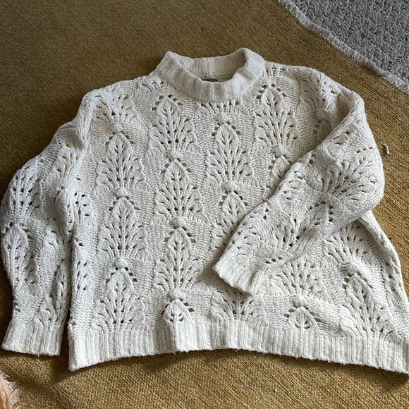 American Eagle Cropped Knitted Sweater - Picture 2 of 2